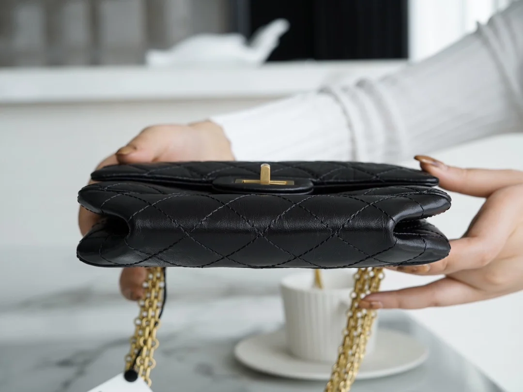 샤넬 2.55 빈티지 플랩백 블랙 금장 미니