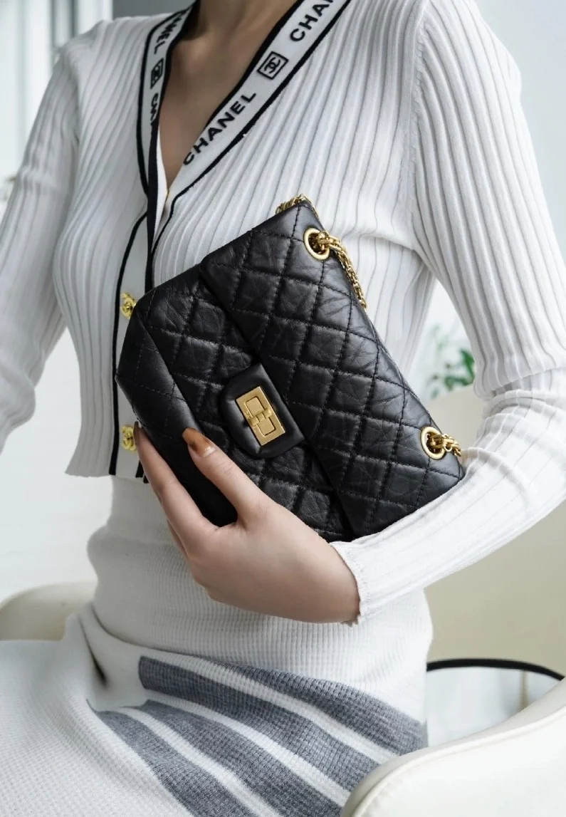 샤넬 2.55 빈티지 플랩백 블랙 금장 미니