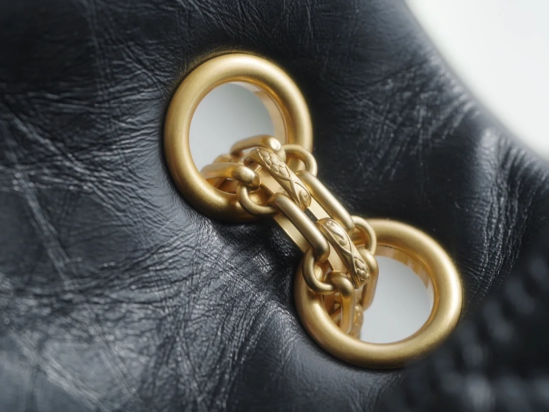 샤넬 2.55 빈티지 플랩백 블랙 금장 미니