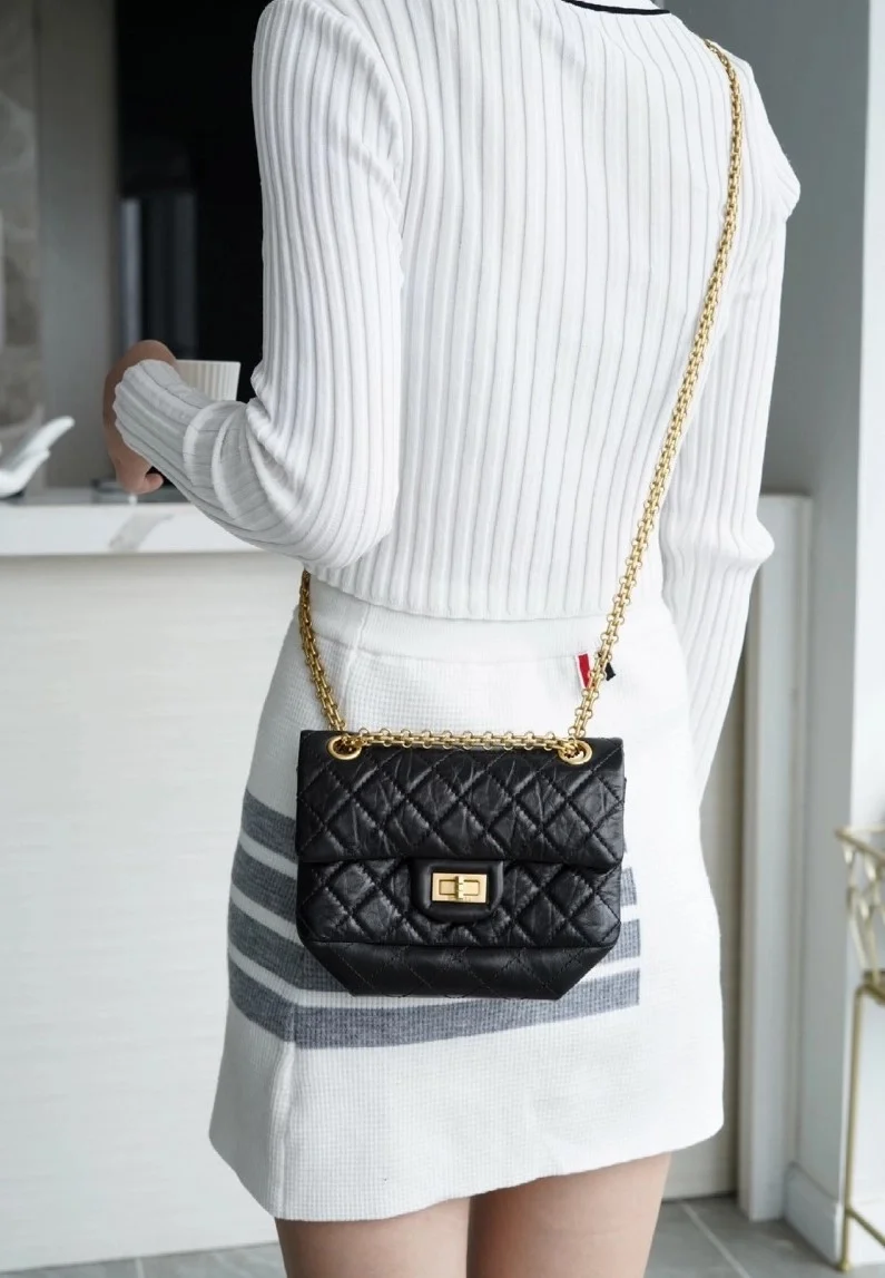 샤넬 2.55 빈티지 플랩백 블랙 금장 미니