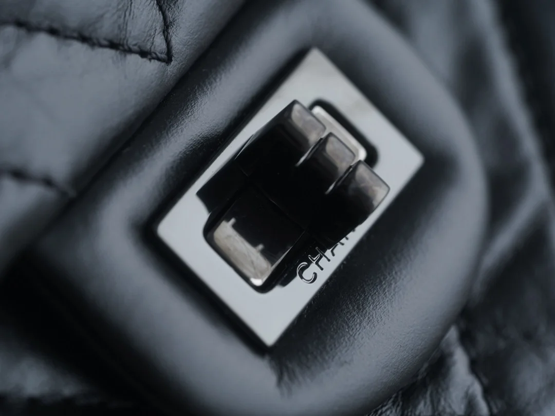 샤넬 2.55 빈티지 플랩백 올블랙 라지