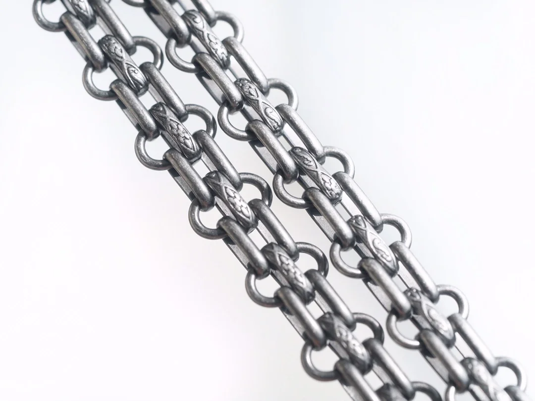 샤넬 2.55 플랩백 미디엄 빈티지 실버 A37586