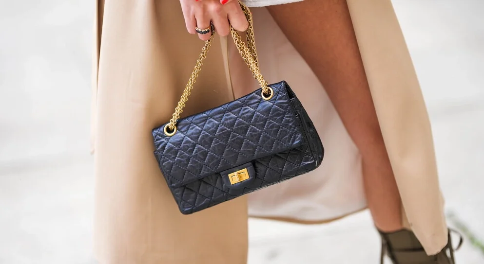 샤넬 2.55 플랩백 미디엄 빈티지 금장 A37586