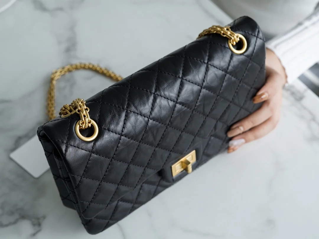 샤넬 2.55 플랩백 미디엄 빈티지 금장 A37586