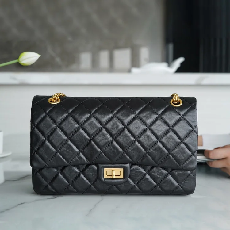 샤넬 2.55 플랩백 라지 빈티지 금장 A37586