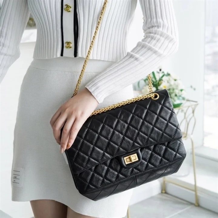 샤넬 2.55 플랩백 라지 빈티지 금장 A37586