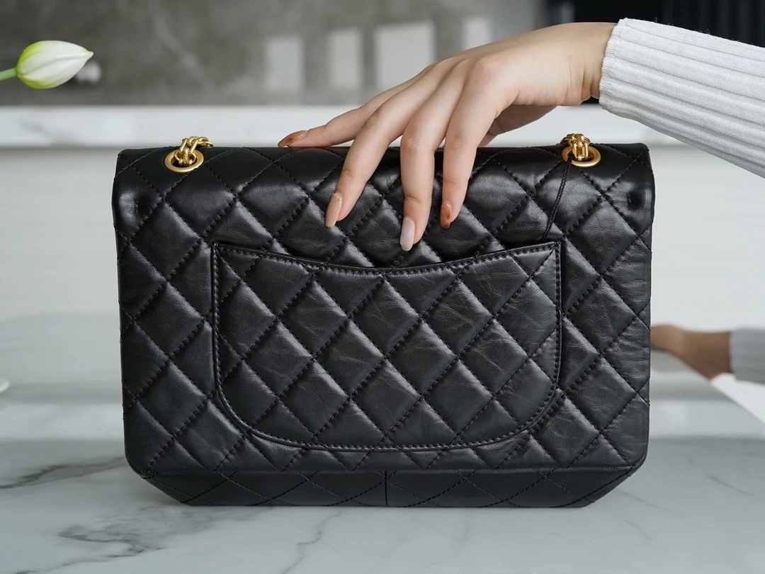 샤넬 2.55 플랩백 라지 빈티지 금장 A37586