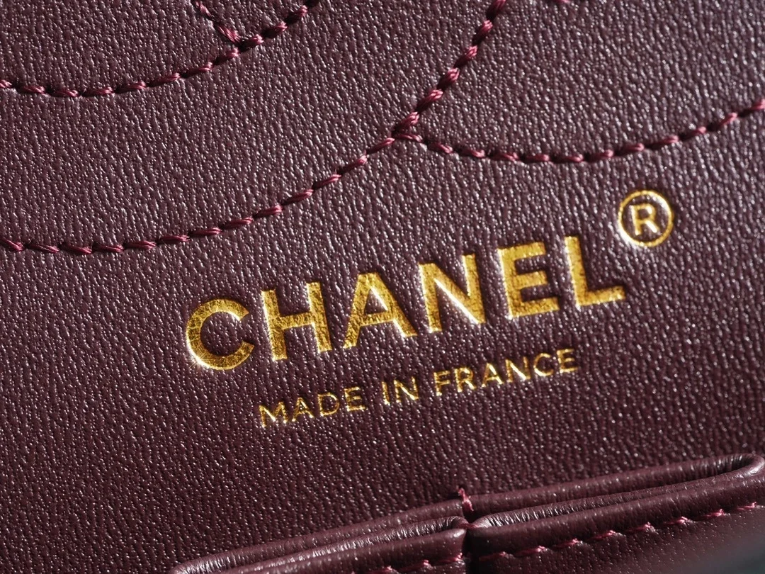 샤넬 2.55 플랩백 라지 빈티지 금장 A37586