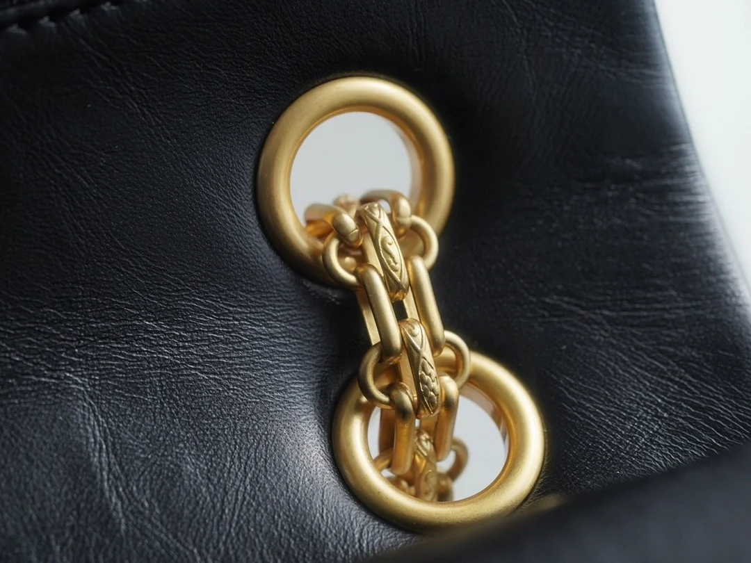 샤넬 2.55 플랩백 라지 빈티지 금장 A37586