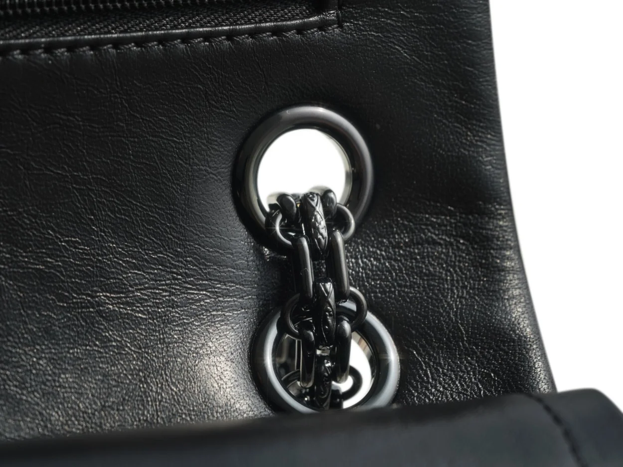 샤넬 2.55 플랩백 미디엄 빈티지 블랙 A37586