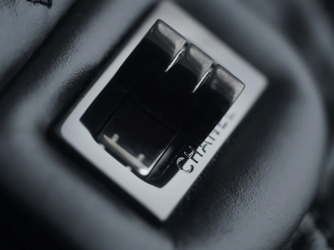 샤넬 2.55 플랩백 라지 빈티지 블랙 A37586