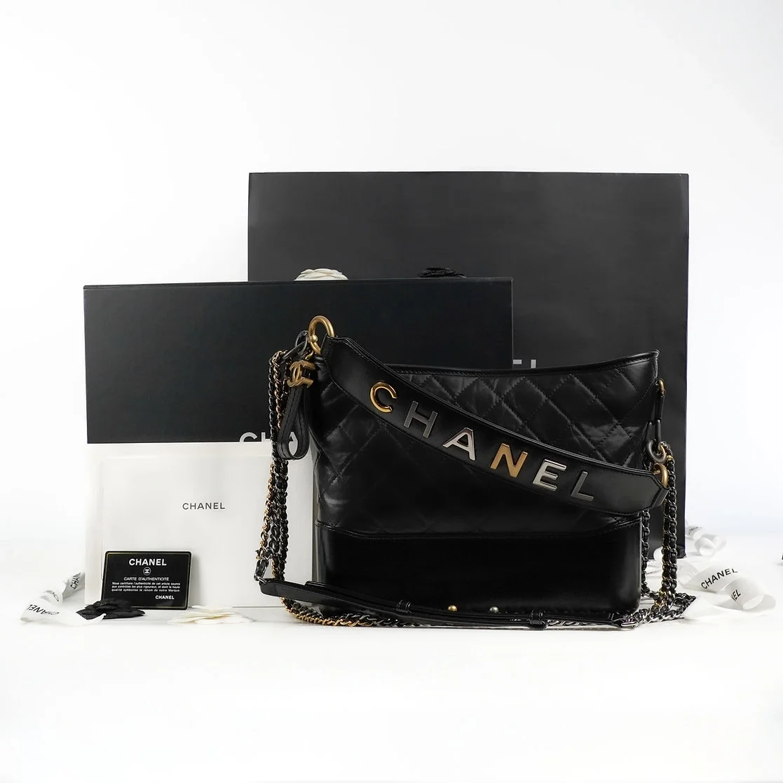 샤넬 클래식 가브리엘 스트랩 로고 호보백 미디엄