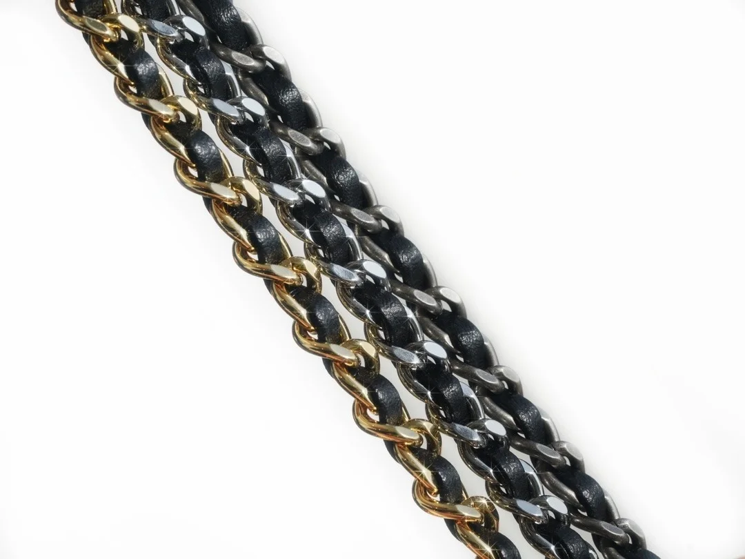 샤넬 클래식 가브리엘 스트랩 로고 호보백 미디엄