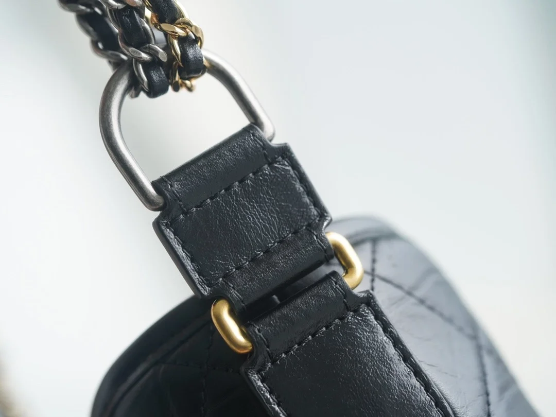 샤넬 클래식 가브리엘 호보백 라지