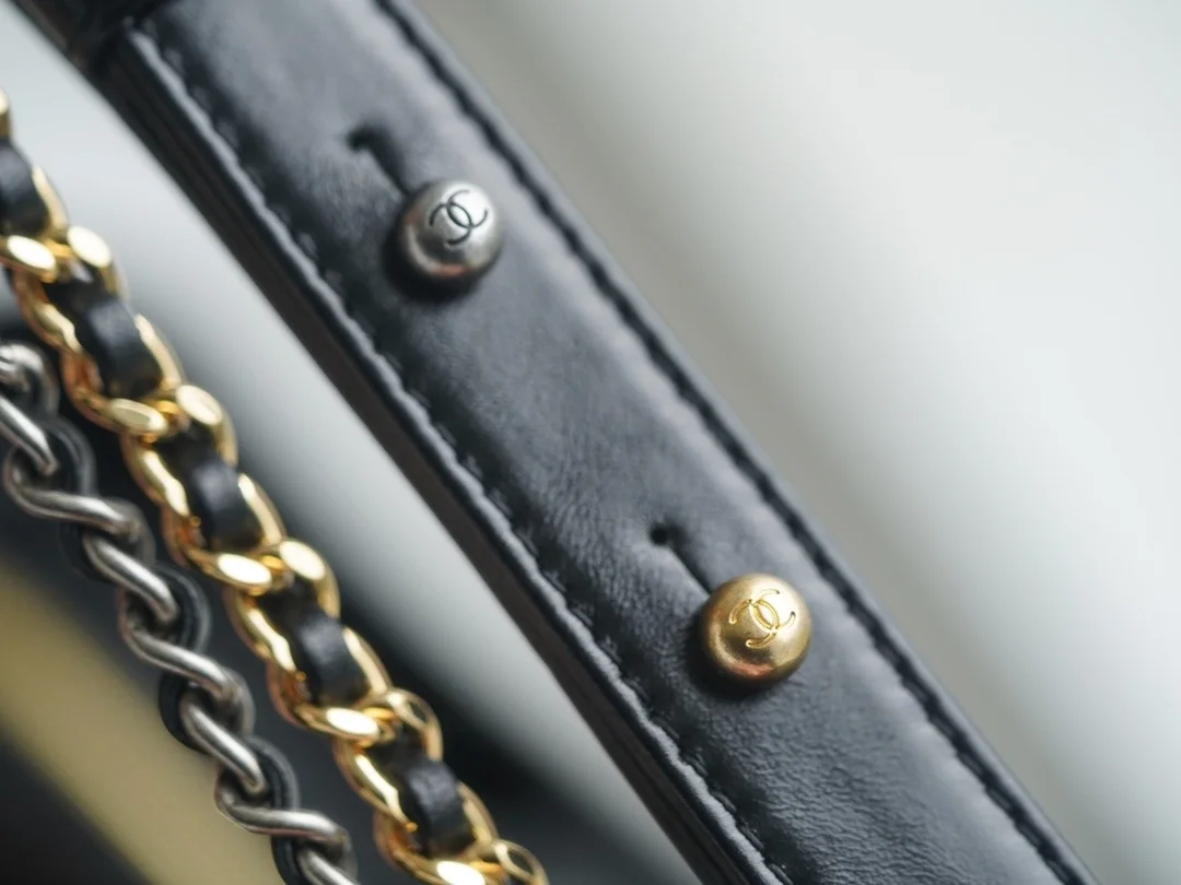 샤넬 클래식 가브리엘 호보백 라지