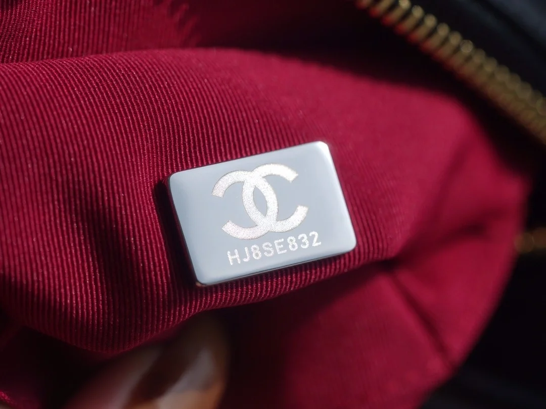 샤넬 클래식 가브리엘 호보백 스몰