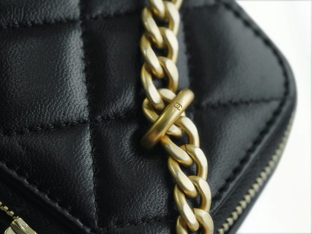 샤넬 미니 퍼펙트 핏 베니티 케이스