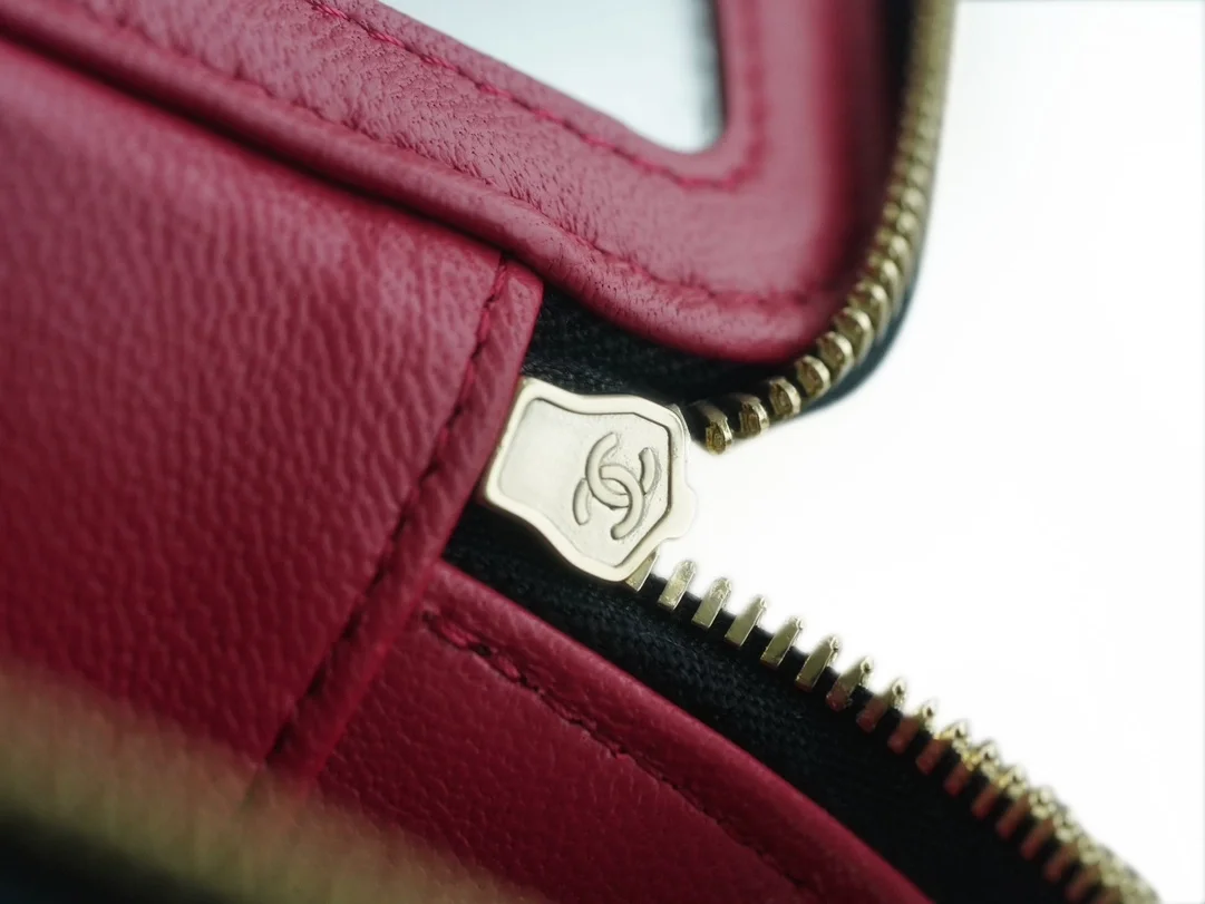 샤넬 미니 퍼펙트 핏 베니티 케이스