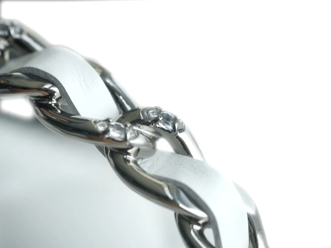 샤넬 탑핸들 스몰 베니티백 화이트 은장