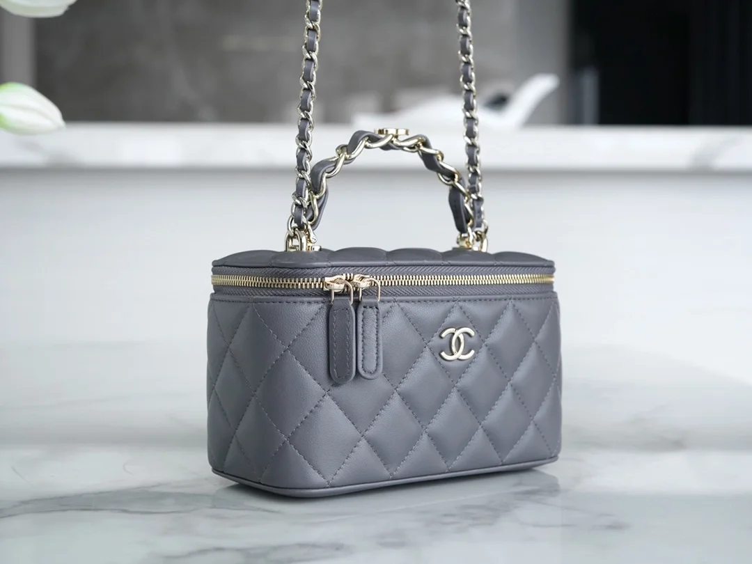 샤넬 체인 코스메틱 베니티백 그레이 은장