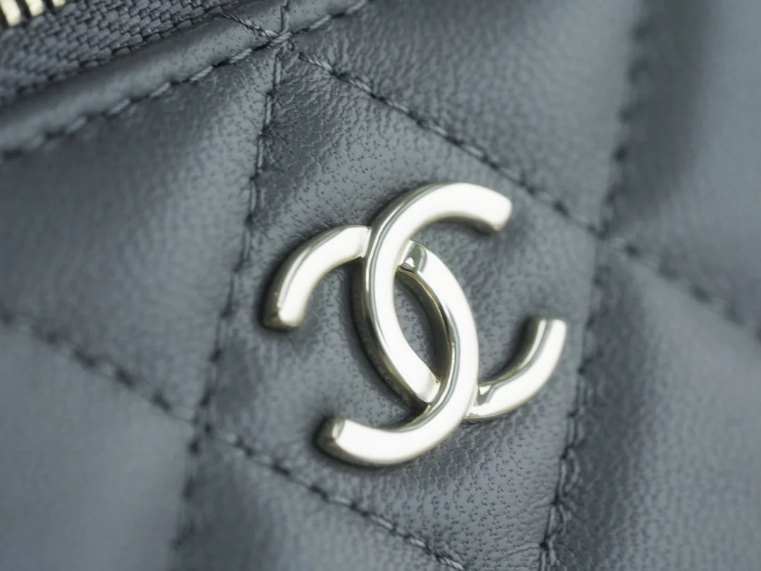 샤넬 체인 코스메틱 베니티백 그레이 은장