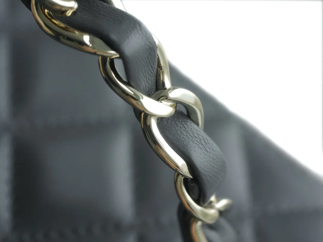 샤넬 체인 코스메틱 베니티백 그레이 은장