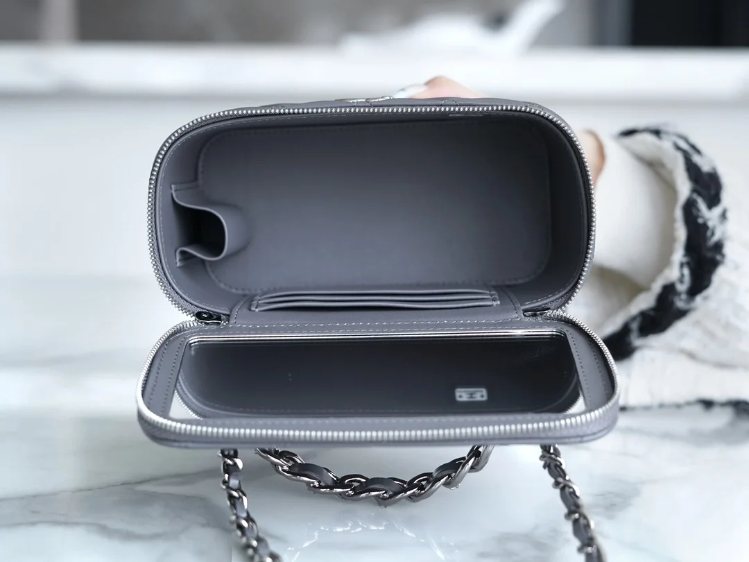 샤넬 23K 탑 핸들 베니티 롱 박스백