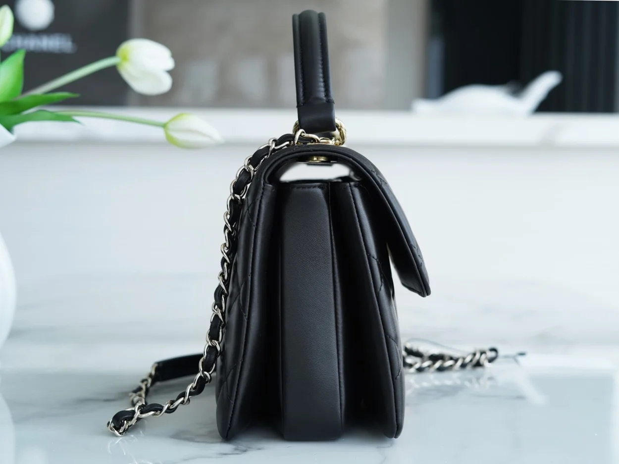 샤넬 트렌디 CC 블랙 스몰 램스킨 A92236