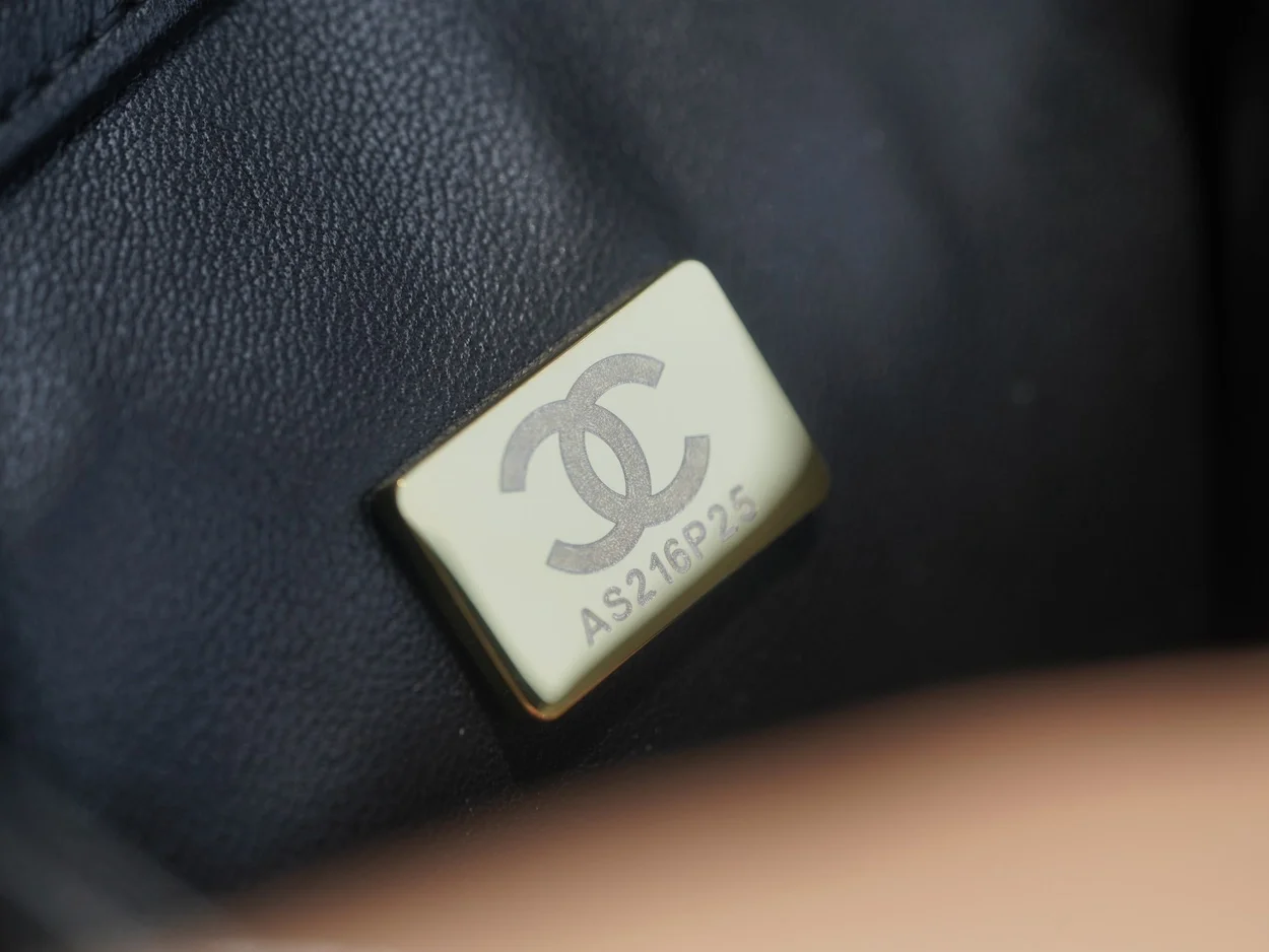 샤넬 트렌디 CC 블랙 스몰 램스킨 A92236