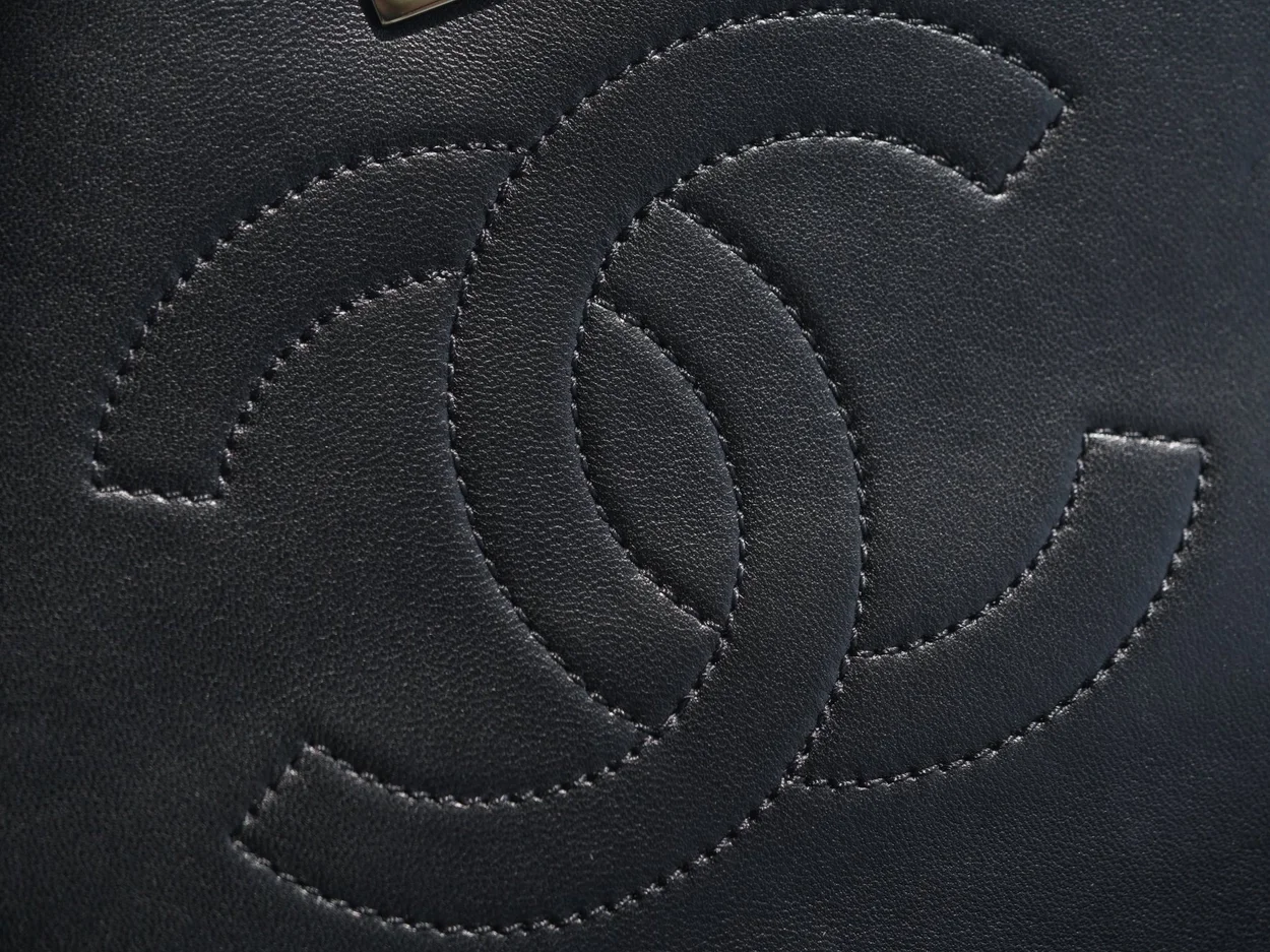 샤넬 트렌디 CC 블랙 스몰 램스킨 A92236