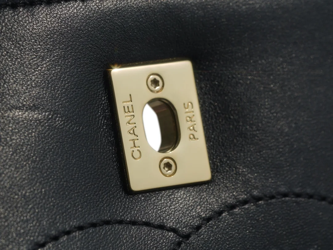 샤넬 트렌디 CC 블랙 스몰 램스킨