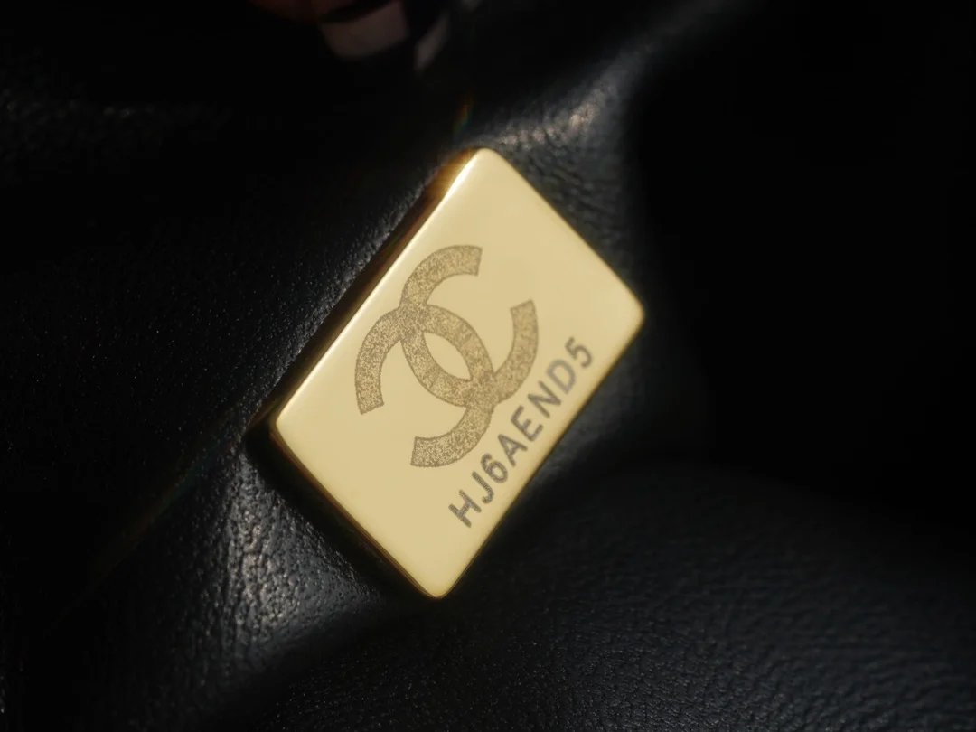 샤넬 트렌디 CC 블랙 스몰 램스킨