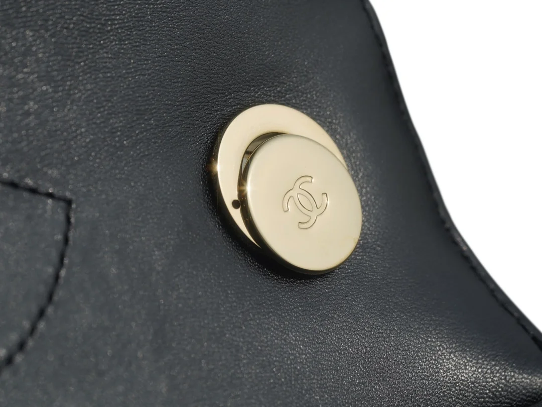 샤넬 트렌디 CC 블랙 스몰 램스킨