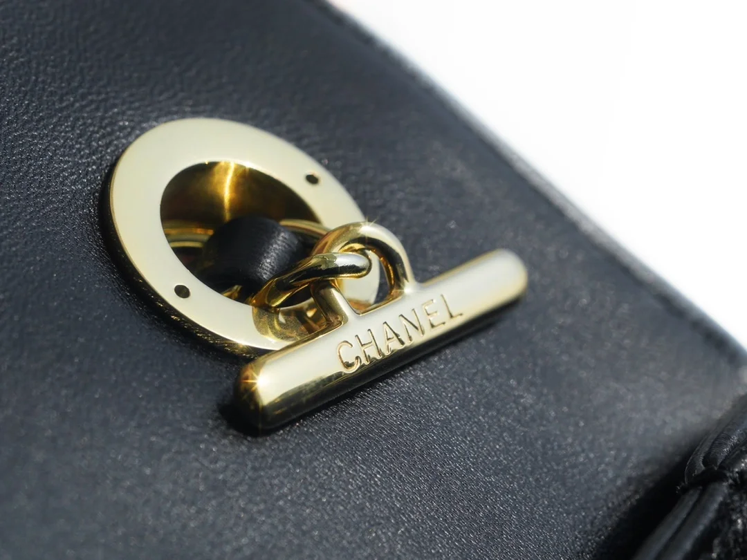 샤넬 탑핸들 트렌디 CC 블랙 스몰 램스킨