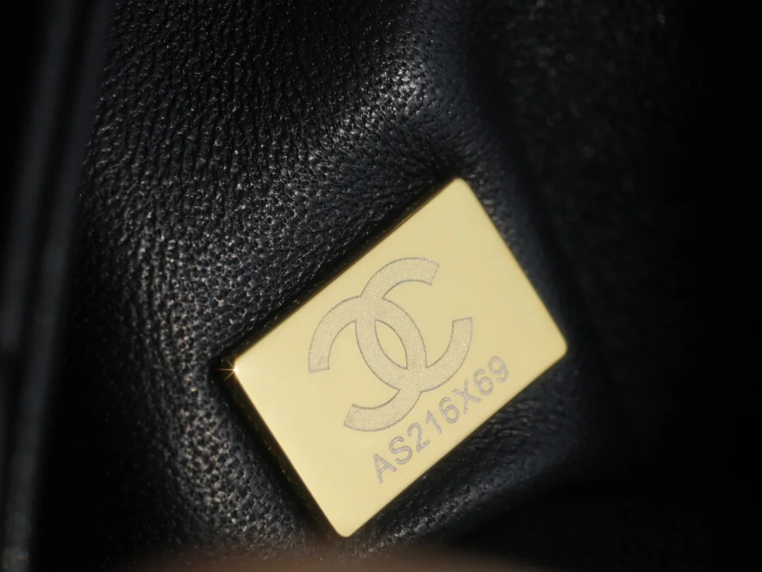 샤넬 탑핸들 트렌디 CC 블랙 스몰 램스킨