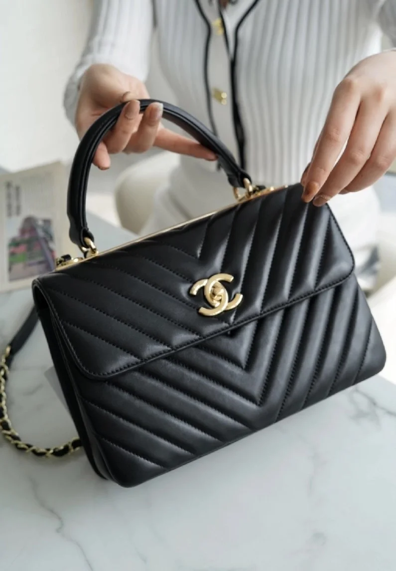 샤넬 탑핸들 트렌디 CC 블랙 스몰 램스킨