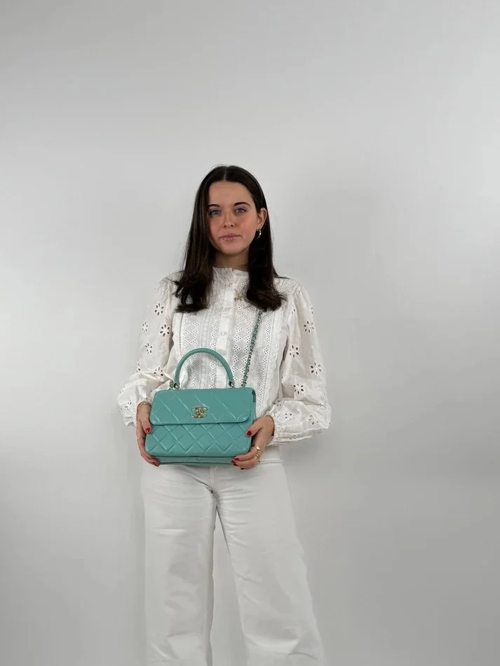 샤넬 트렌디 CC 티파니블루 미니 램스킨