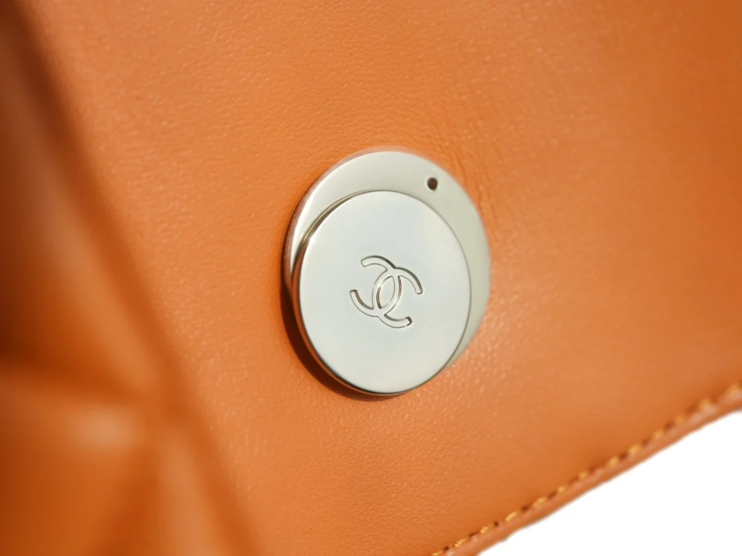 샤넬 트렌디 CC 카라멜 미니 램스킨