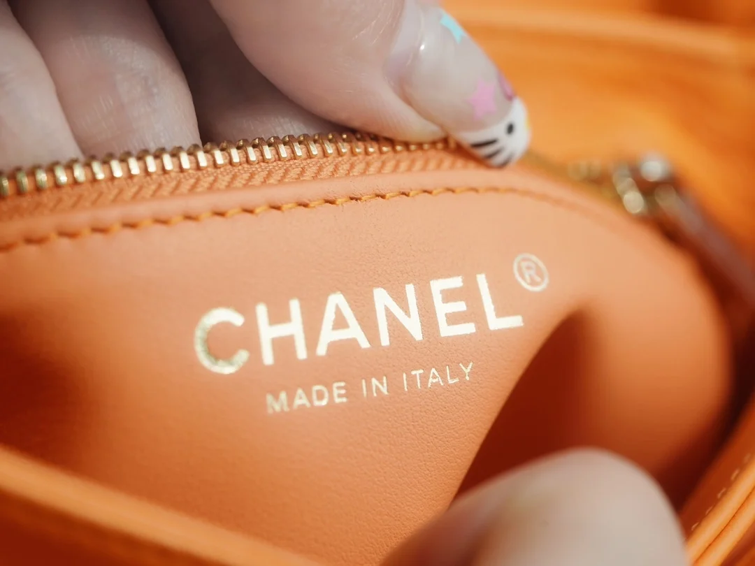 샤넬 트렌디 CC 카라멜 미니 램스킨