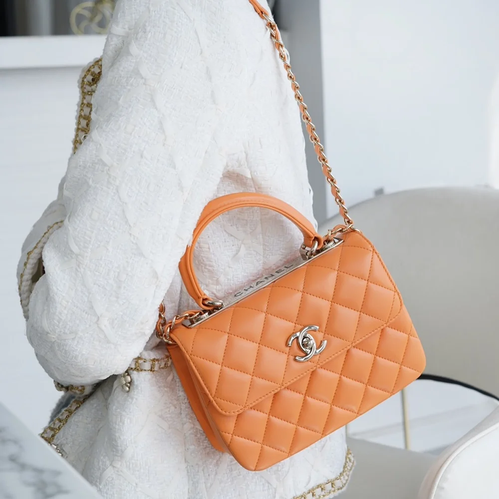 샤넬 트렌디 CC 카라멜 미니 램스킨