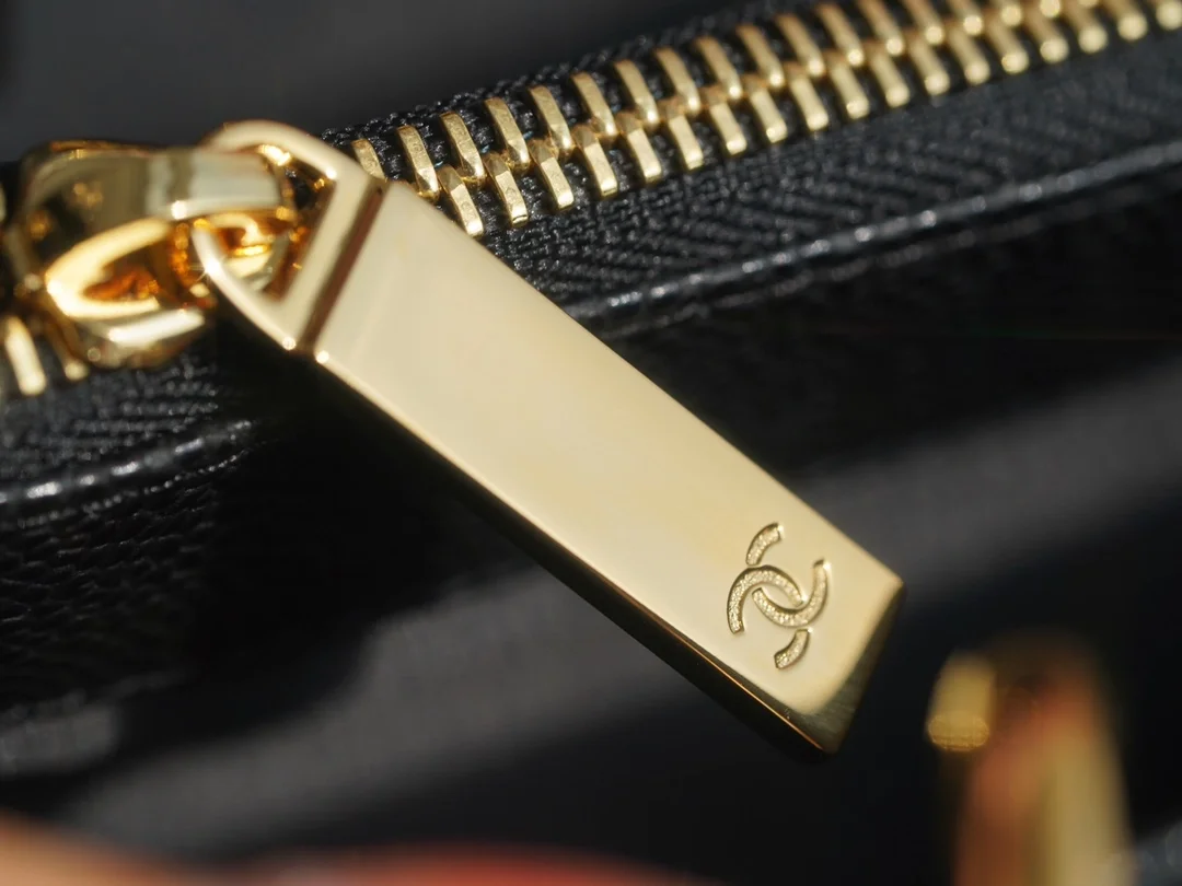 샤넬 GST 그랜드 샤핑 토트백 캐비어 금장