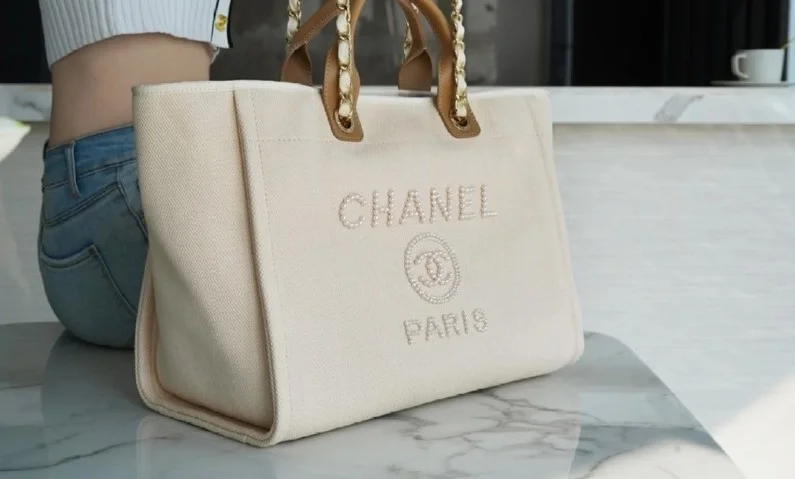 샤넬 진주 로고 도빌백