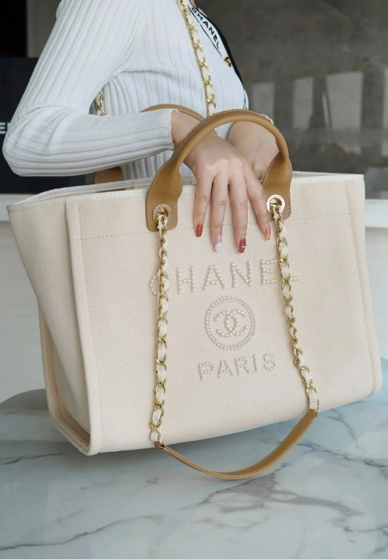 샤넬 진주 로고 도빌백