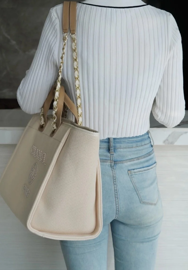 샤넬 진주 로고 도빌백