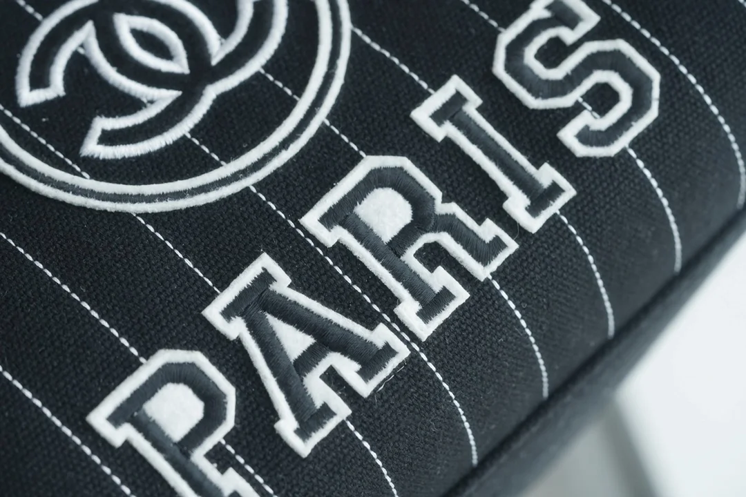 샤넬 맥시 쇼핑백 블랙(실버)