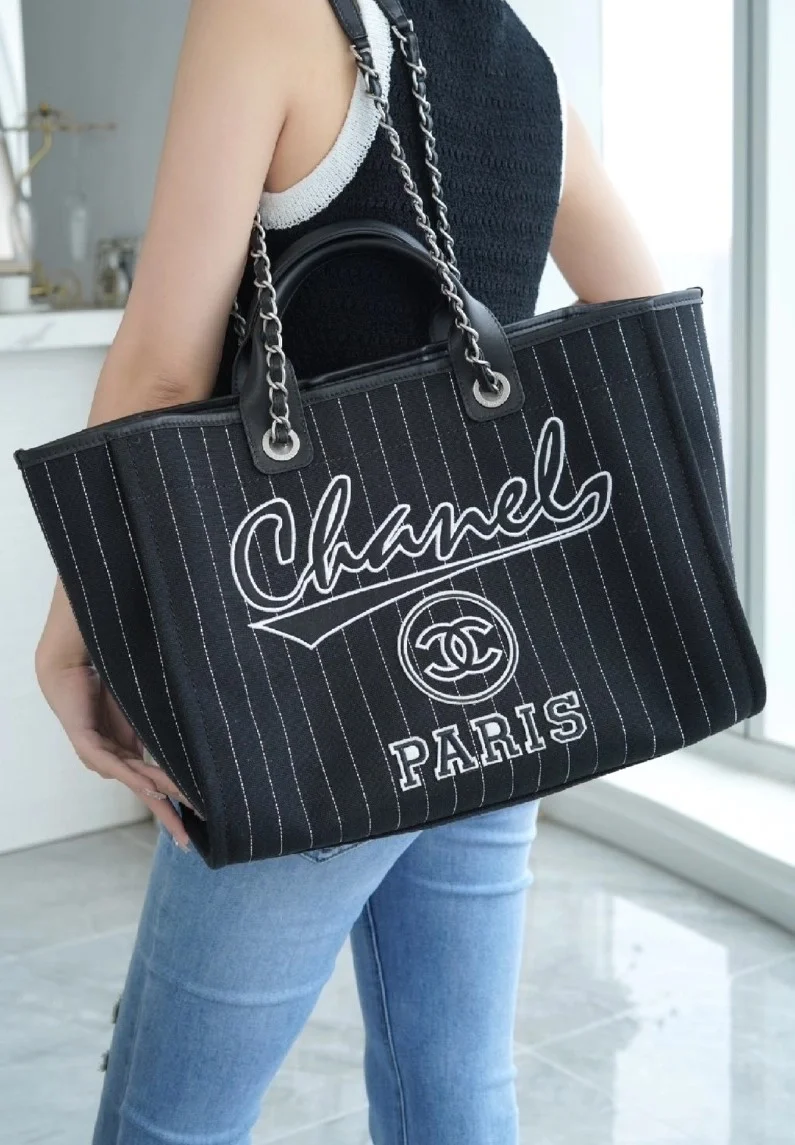 샤넬 맥시 쇼핑백 블랙(실버)