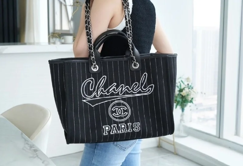 샤넬 맥시 쇼핑백 블랙(실버)