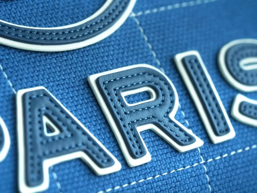 샤넬 맥시 쇼핑백 블루