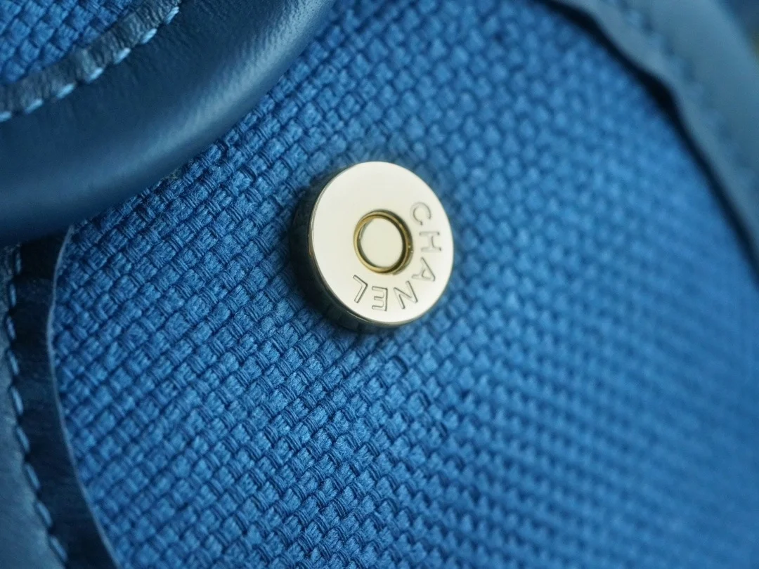 샤넬 맥시 쇼핑백 블루