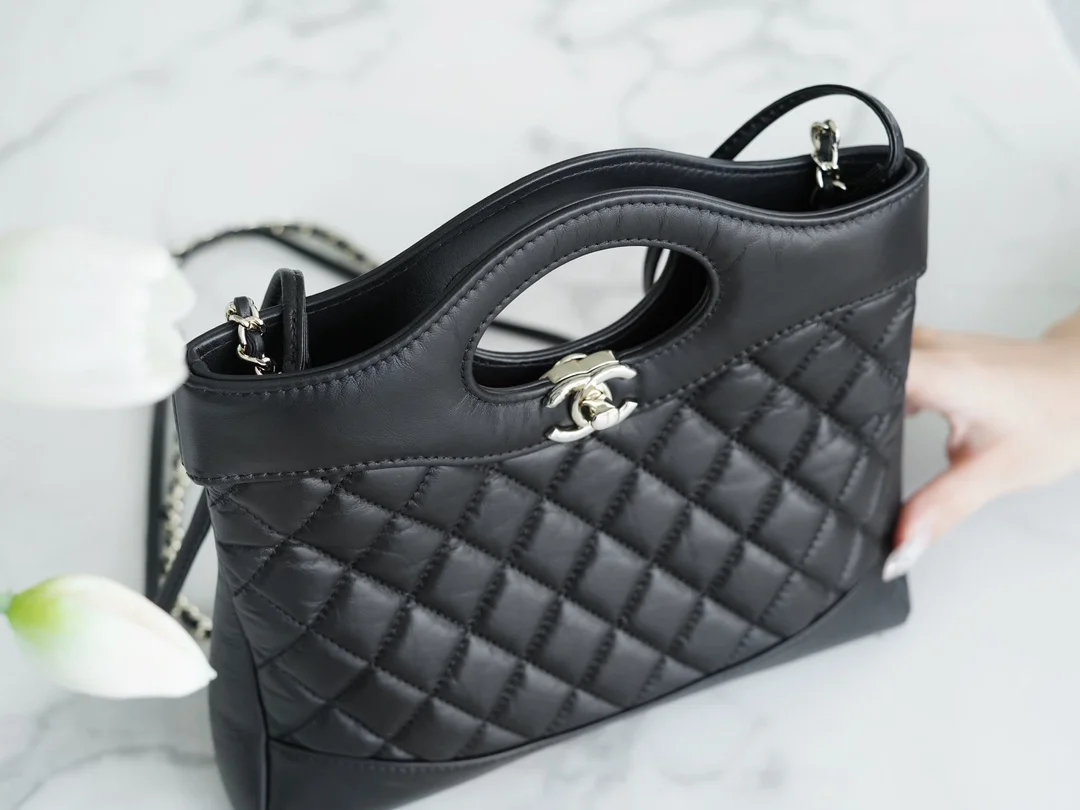 샤넬 31백 미니 쇼퍼 블랙